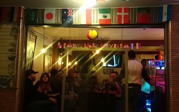 Donde Henry Bar Rock