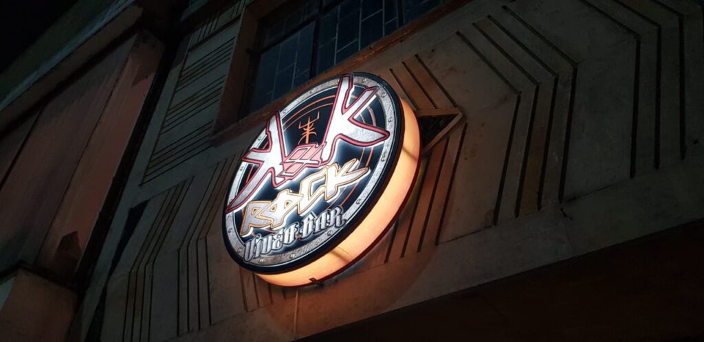 ꓘ&K Rock Video Bar